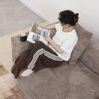 Divano componibile a L oversize in velluto a coste 142 con pouf, classico e profondo