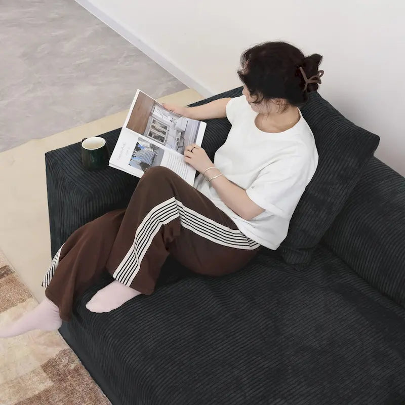Divano componibile a L oversize in velluto a coste 142 con pouf, classico e profondo