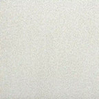 Testiera alta in bouclé bianco e letto a piattaforma imbottito — Struttura in LVL e compensato fresato CNC