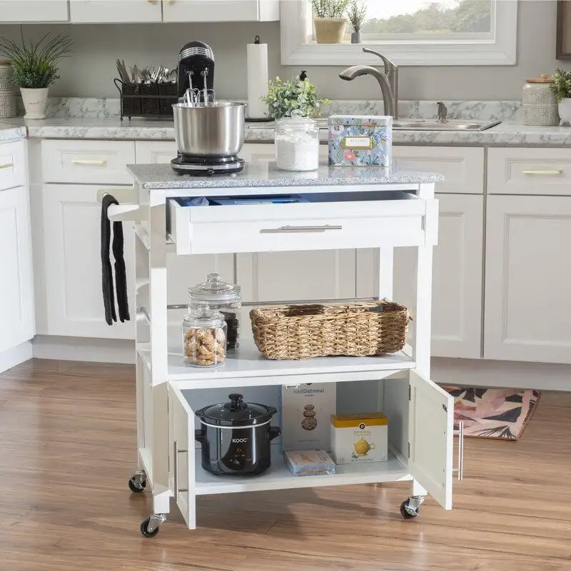 Tavolino Accent Glam Contemporaneo – Piano in Marmo Bianco e Base a Treppiede Dorata