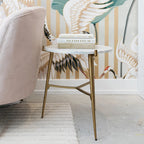 Tavolino d'appoggio Glam contemporaneo bianco e oro - Piano in marmo e base a treppiede color oro