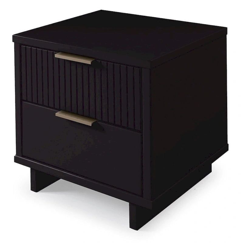 Comodino moderno a 2 cassetti — Frontale in legno scanalato e maniglie con finitura oro