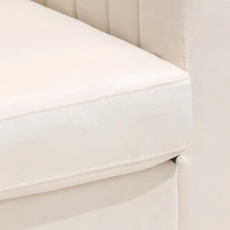 Poltrona di design in velluto con cuscino rimovibile e gambe in metallo dorato