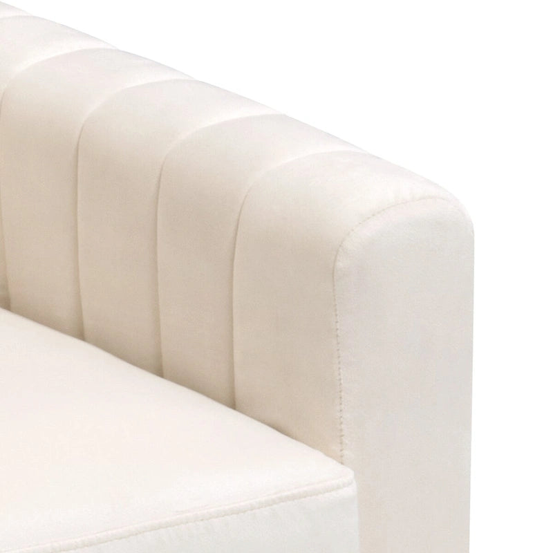 Poltrona di design in velluto con cuscino rimovibile e gambe in metallo dorato