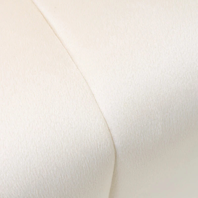 Poltrona di design in velluto con cuscino rimovibile e gambe in metallo dorato